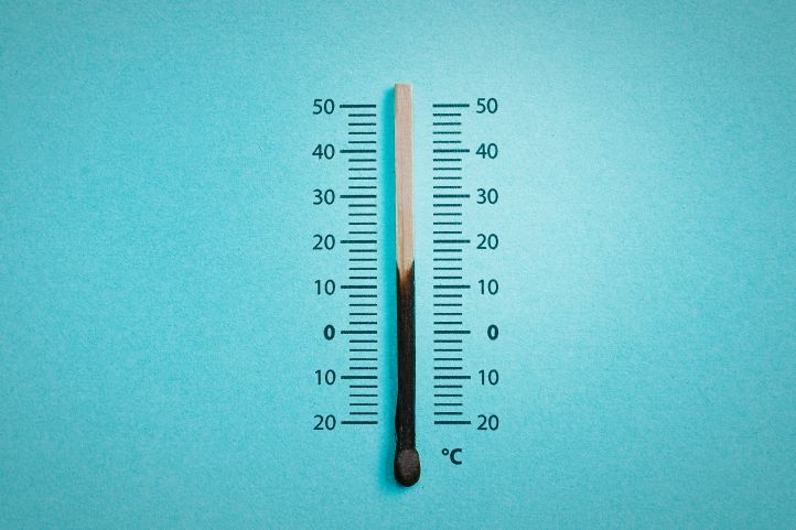 Ein abgebranntes Streichholz als Thermometer